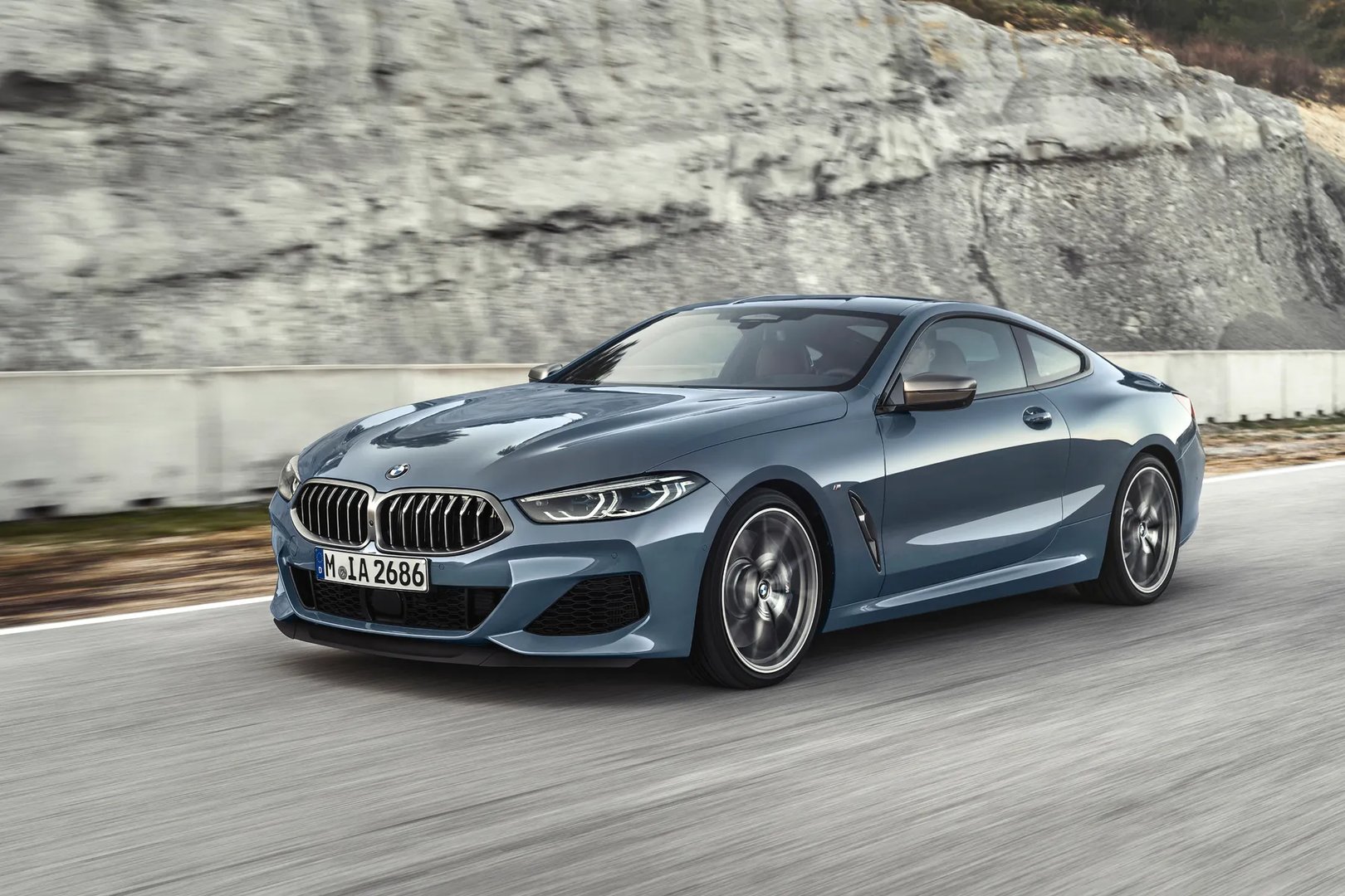 BMW_8_series_2_generation__Coupe__7.jpg