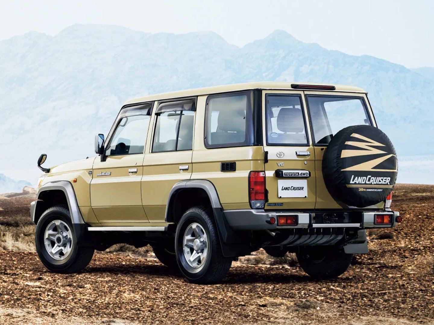 Toyota_LC_8_generation_restyling_3__SUV_5-doors__2.jpg
