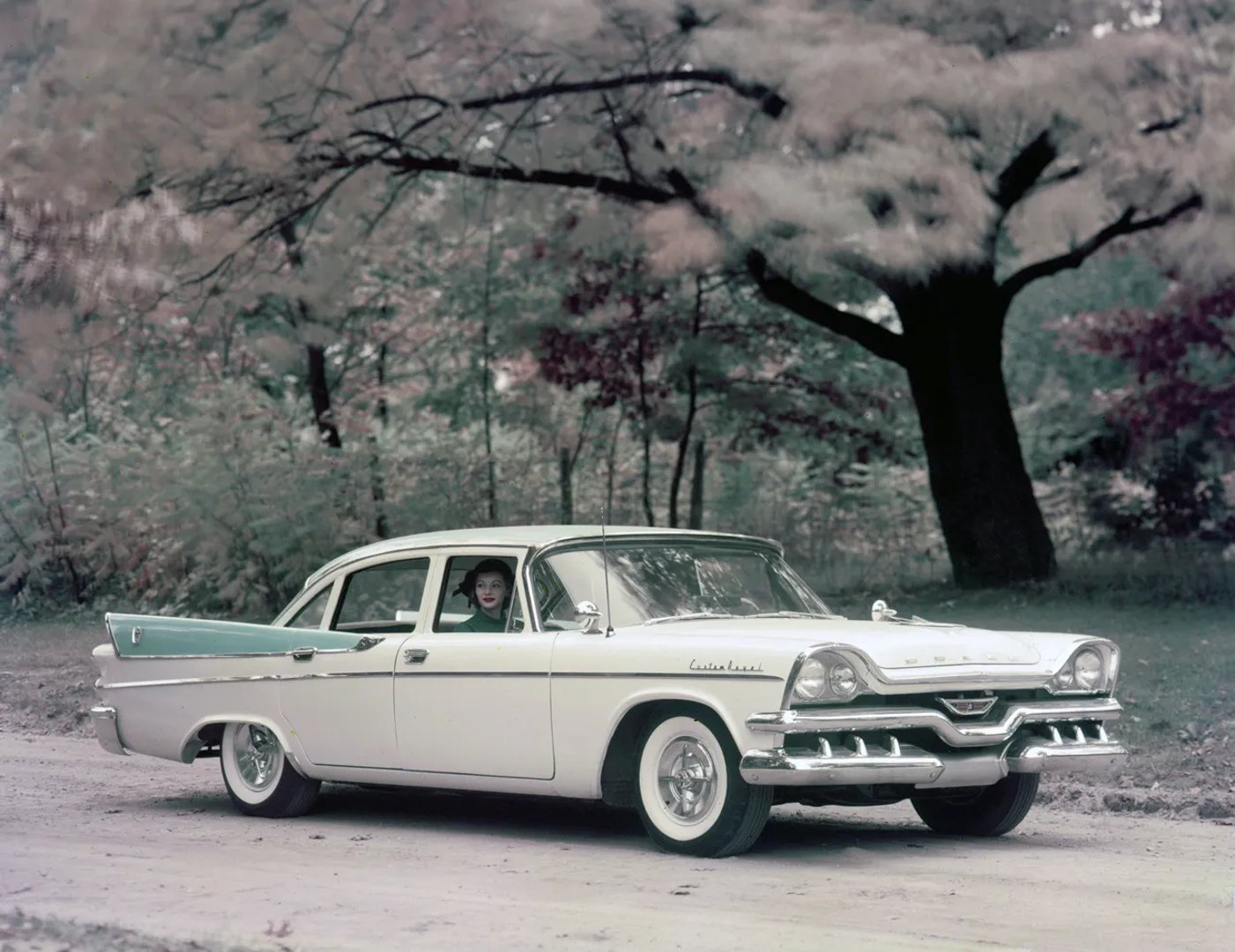 Dodge Custom Royal 2 generation  Sedan