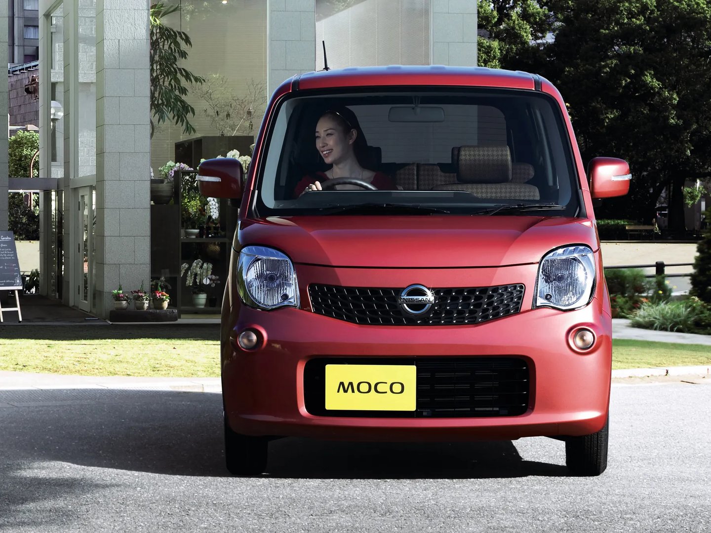 Nissan_Moco_3_generation__Mini_5-doors__4.jpg