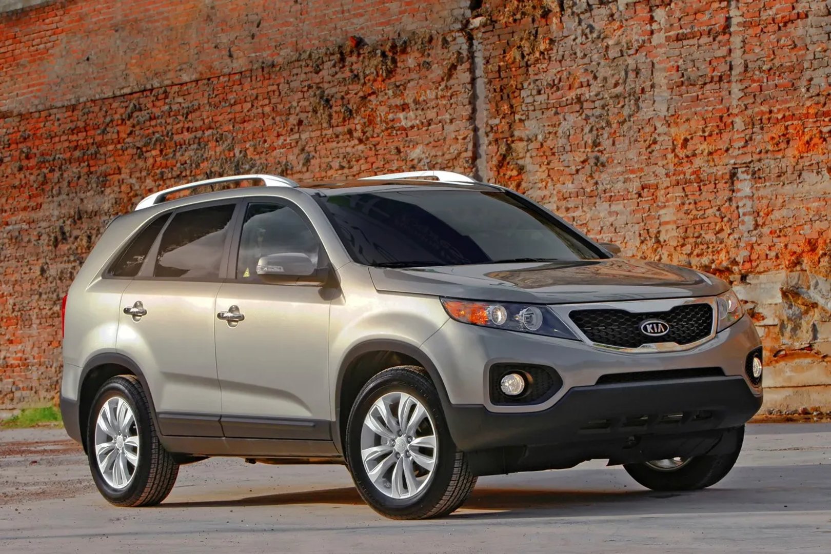 Kia_Sorento_2_generation__SUV_5-doors__7.jpg