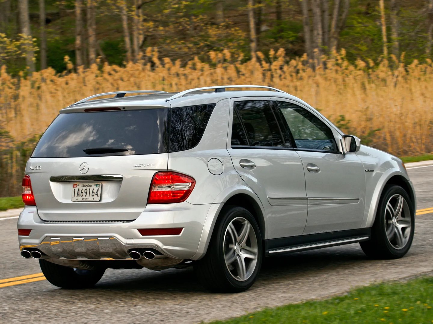 Mercedes_M-Class_AMG_2_generation_restyling__SUV_5-doors__2.jpg