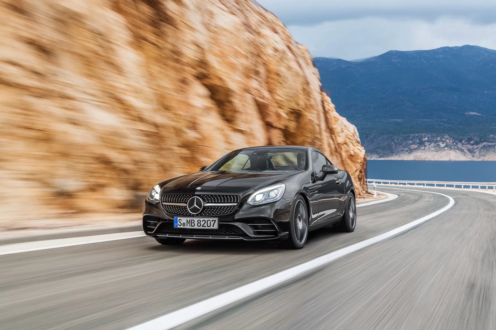 Mercedes_SLC_AMG_1_generation__Roadster__10.jpg