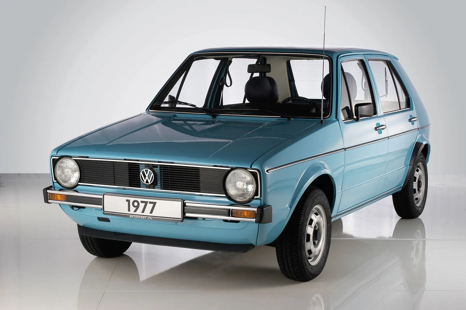 —  Hatchback 5-door