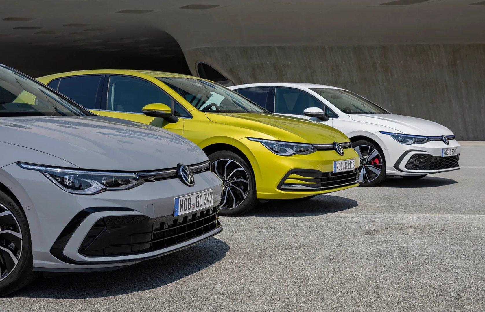 —  Hatchback 5-door