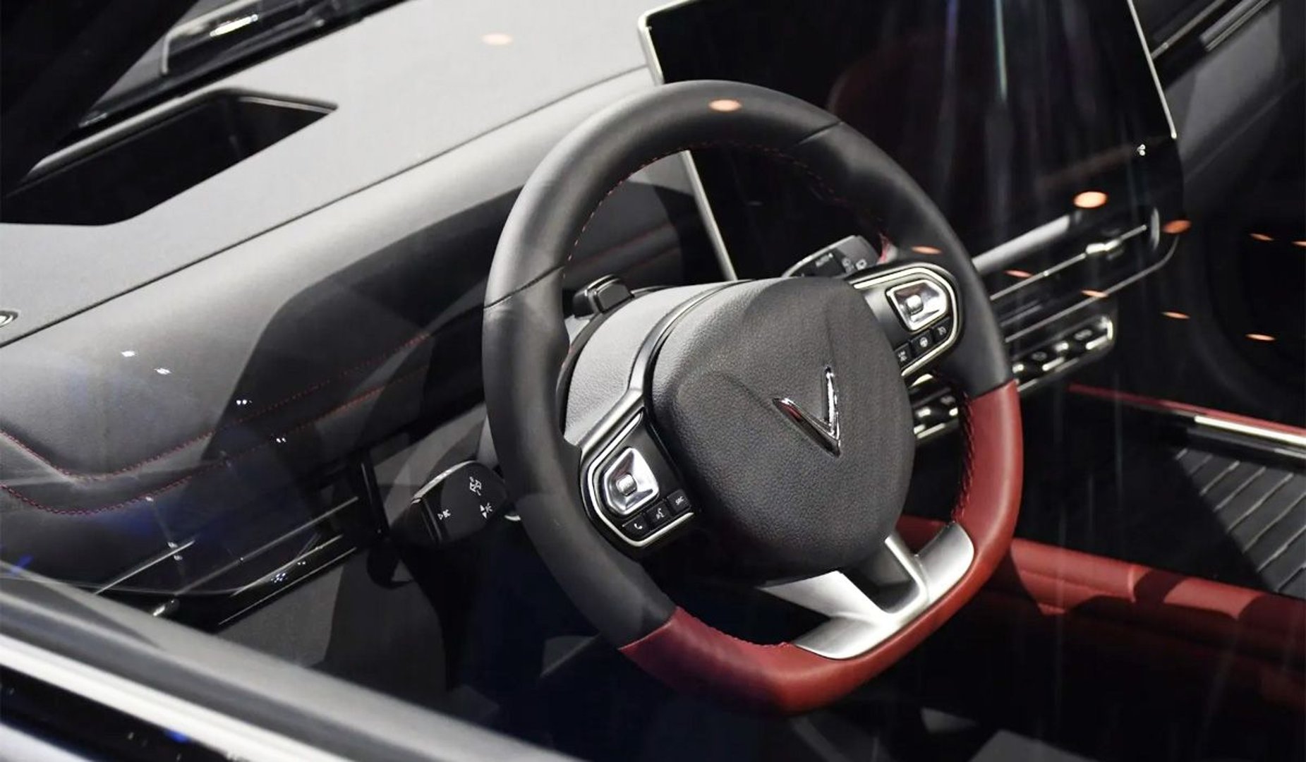 vinfast_VF7_1_generation__SUV_5-doors__22.jpg