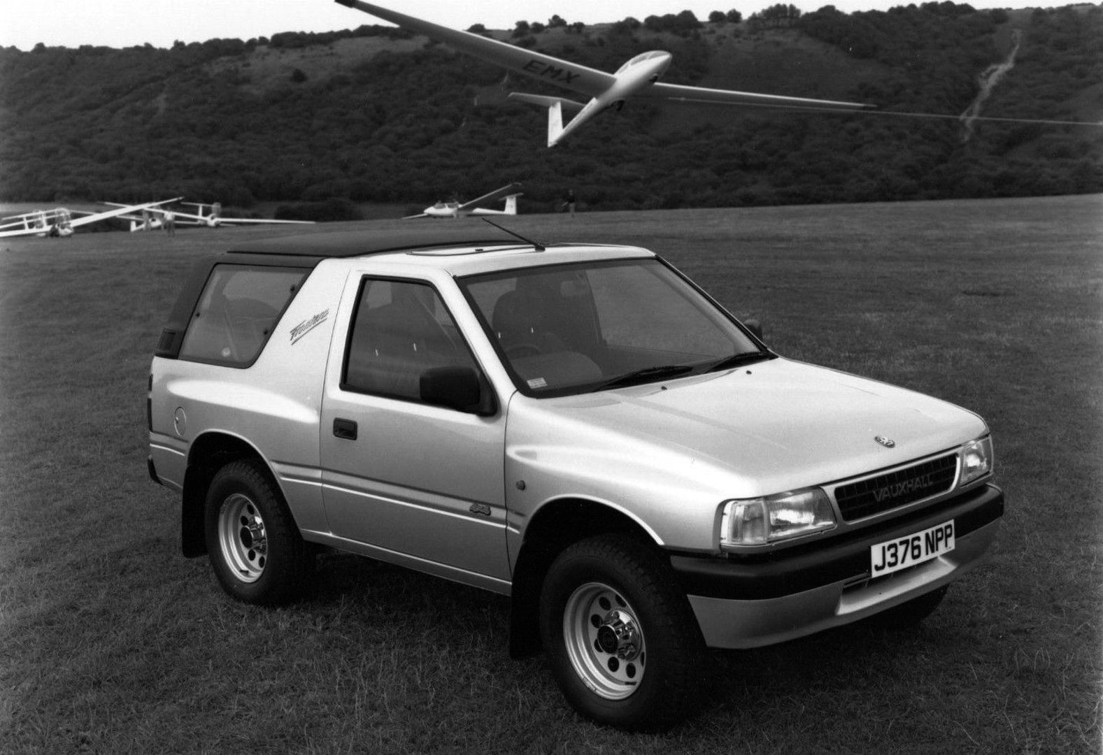 vauxhall_Frontera_1_generation__SUV_3-doors__3.jpg