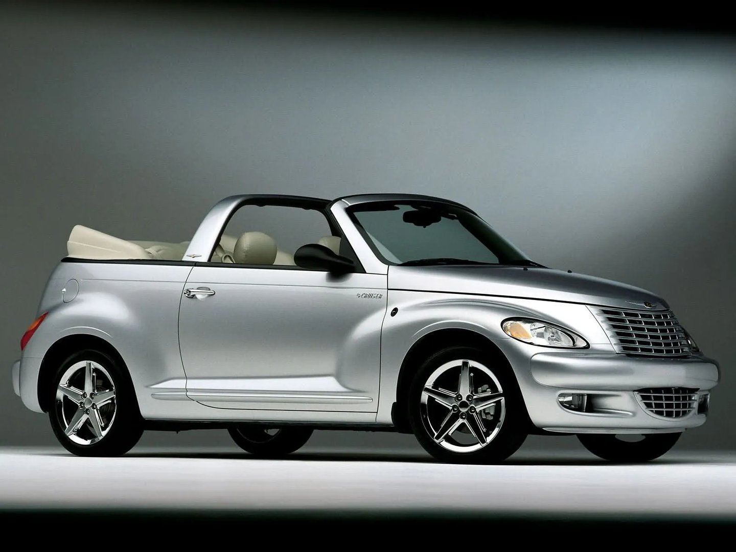 Chrysler_PT_Cruiser_1_generation__Cabrio__1.jpg