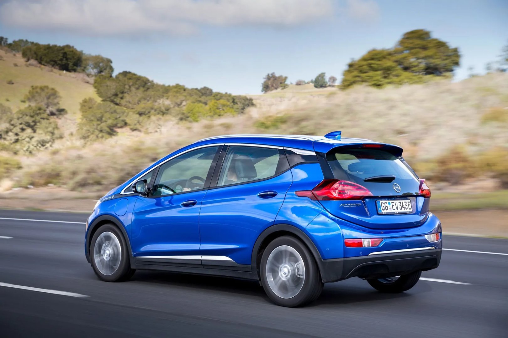 Opel_Ampera_2_generation__Hatchback_5-door__2.jpg