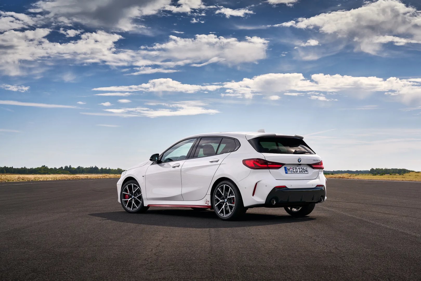 BMW_1_series_3_generation__Hatchback_5-door__11.jpg