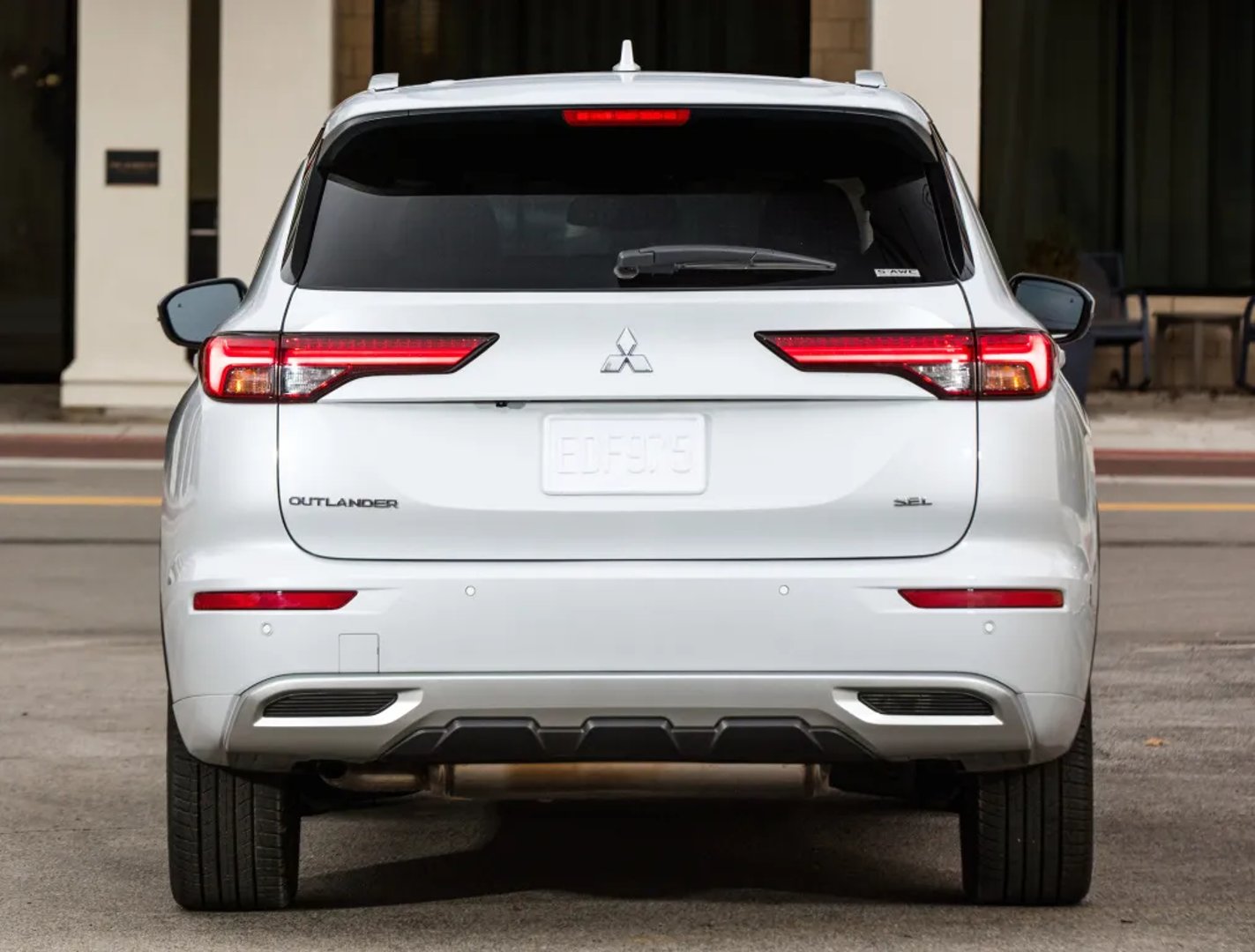 Mitsubishi_Outlander_4_generation__SUV_5-doors__8.jpg
