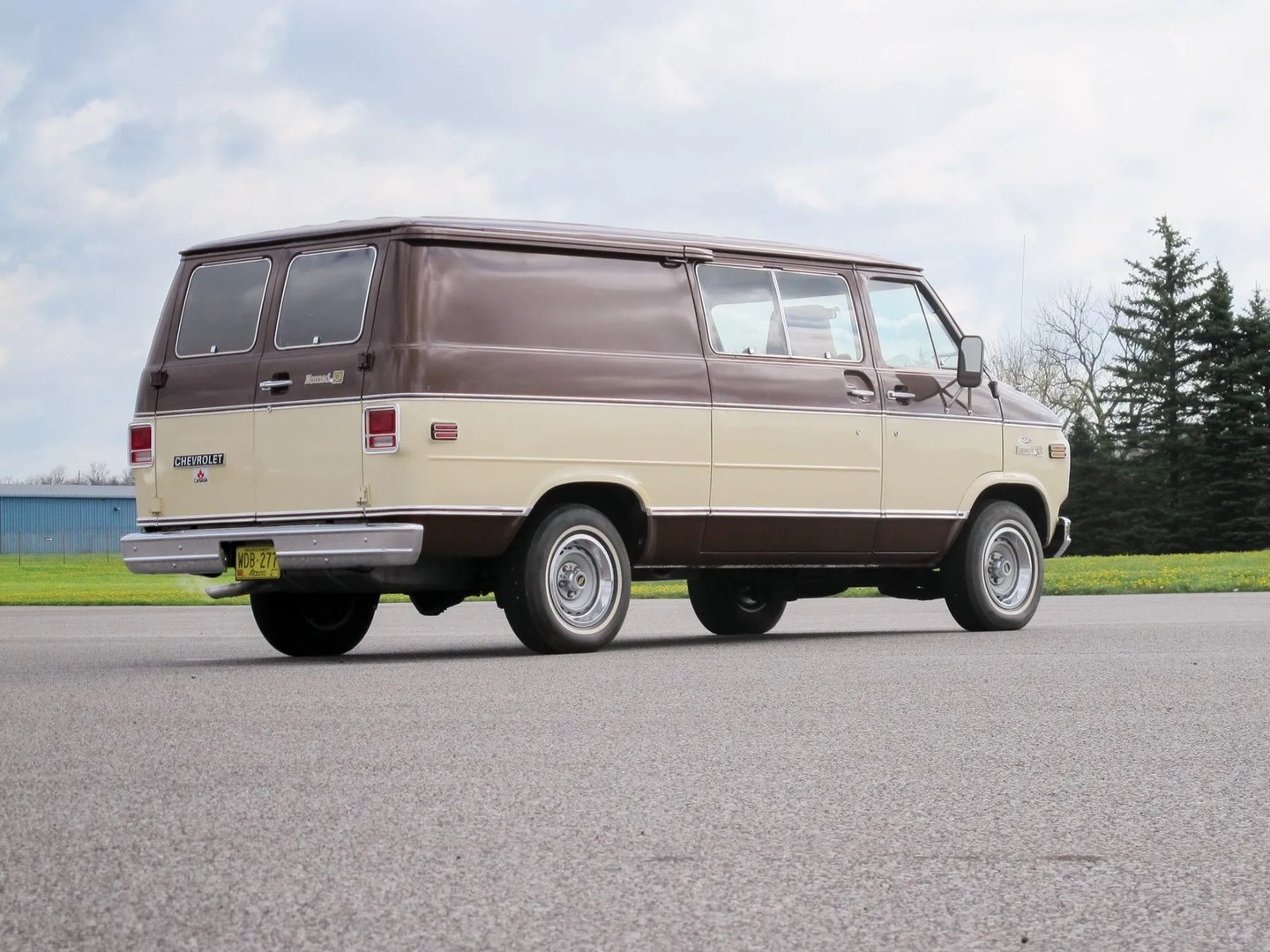 Chevrolet_Van_1_generation__Minivan__1.jpg