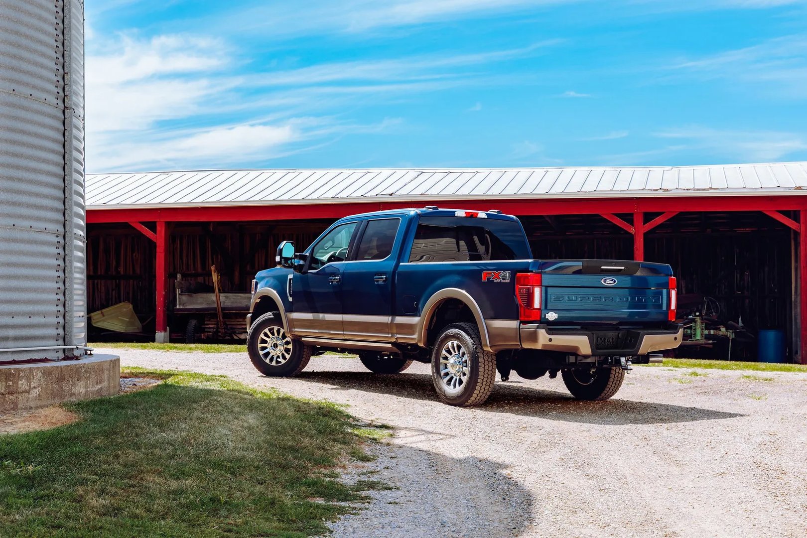 Ford_F-250_4_generation_restyling__Pickup_1.5-cab__2.jpg