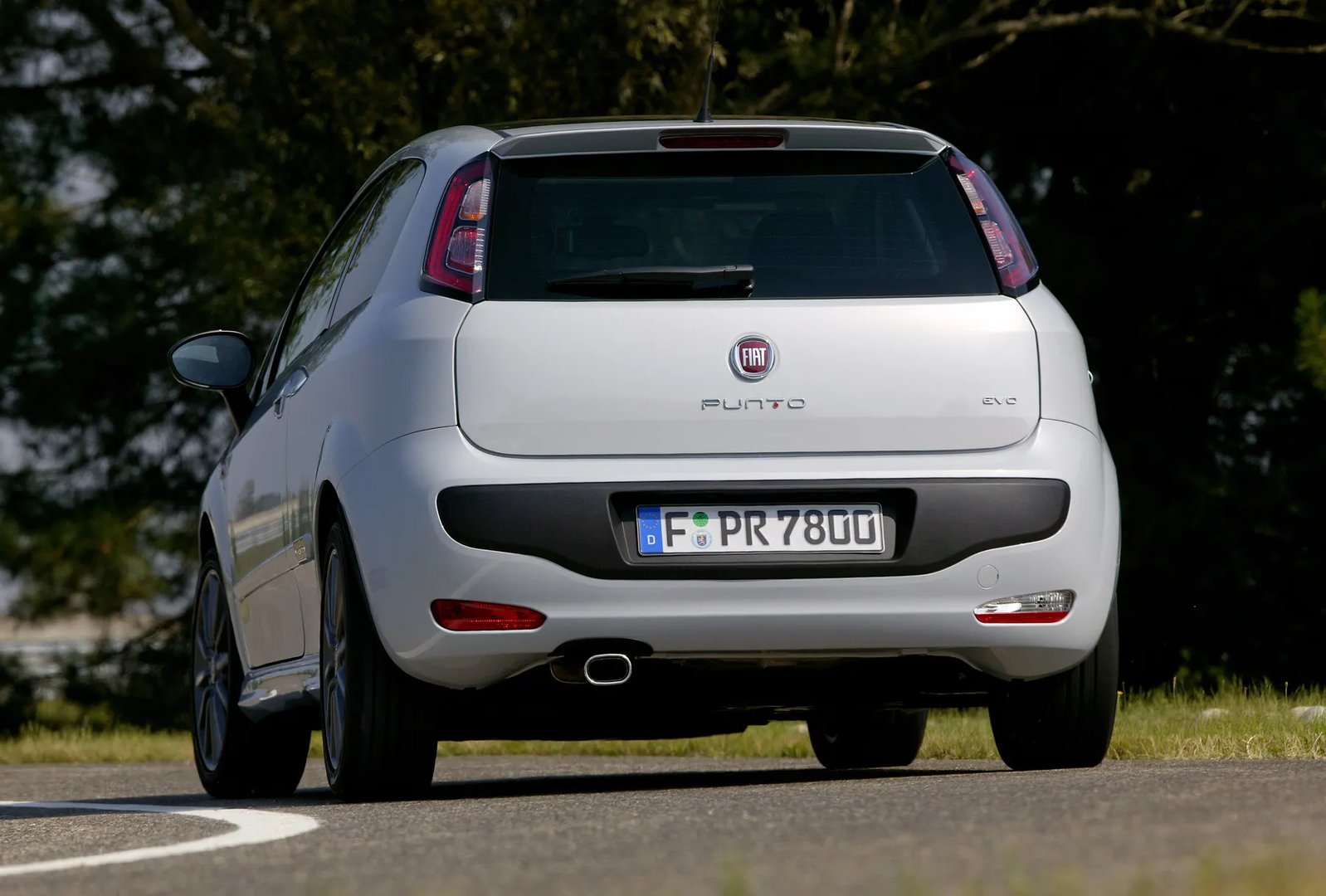 Fiat_Punto_3_generation_restyling__Mini_3-doors__7.jpg