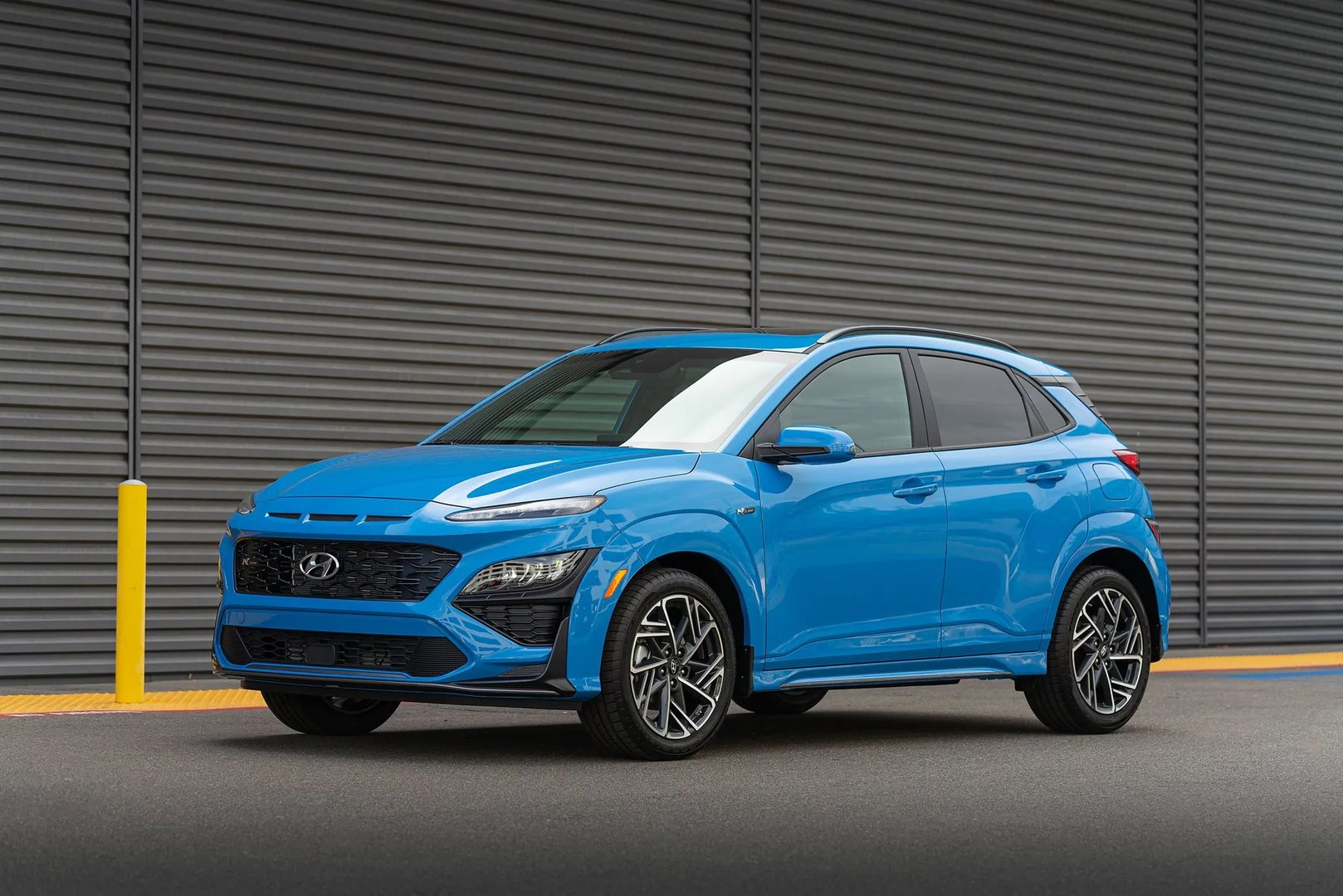 Hyundai_Kona_1_generation_restyling__SUV_5-doors__1.jpg