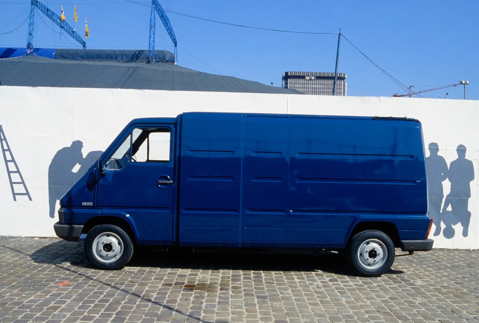 Renault_Master_1_generation__Van_Long__1.jpg
