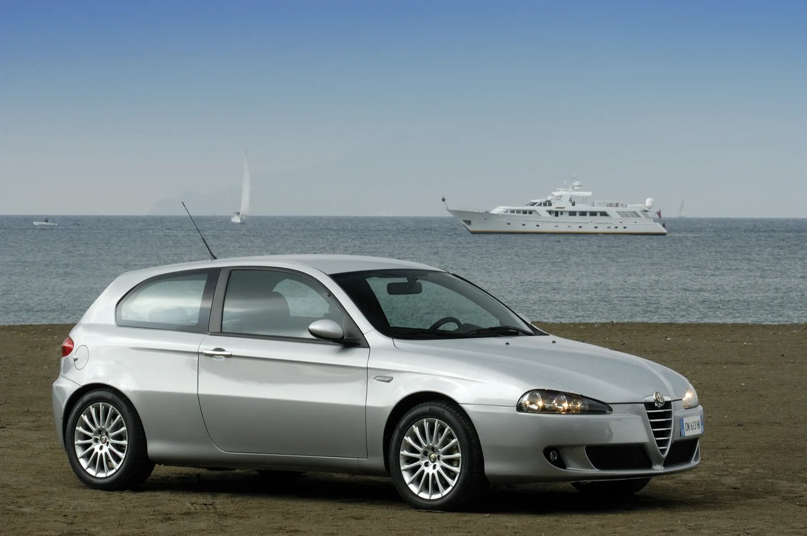 Alfa Romeo_147_1_generation_restyling__Hatchback_3-door__13.jpg