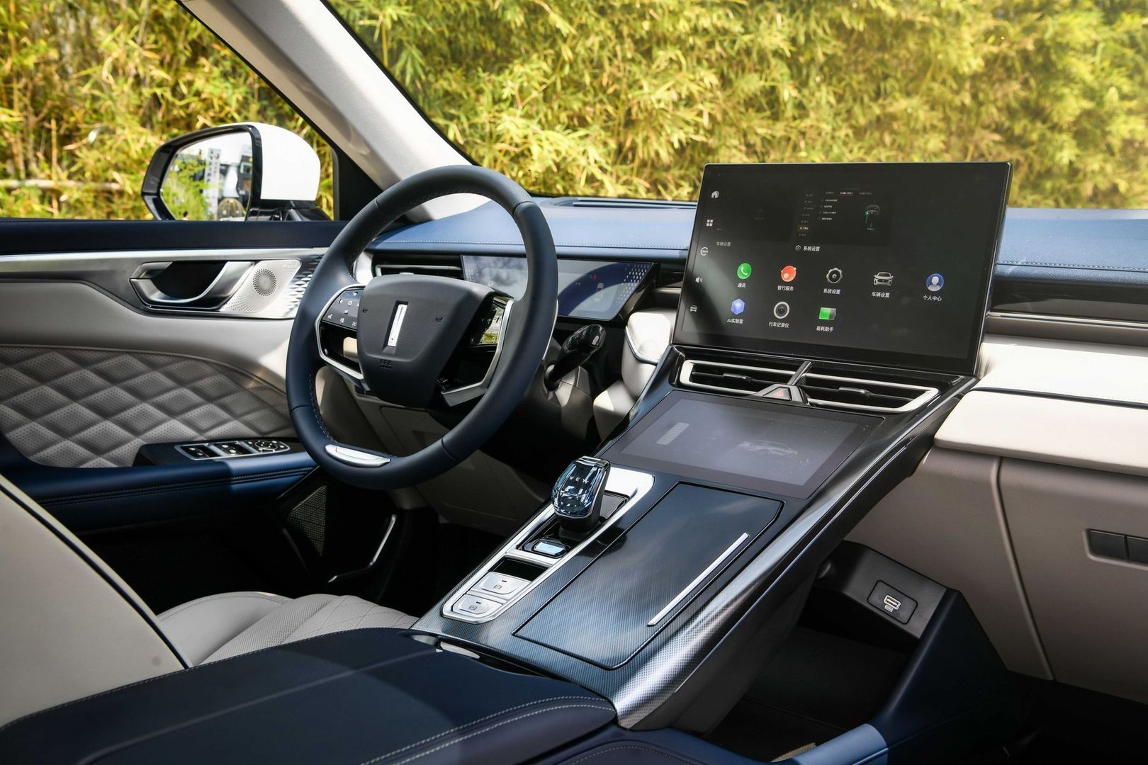 wey_Coffee_01_1_generation__SUV_5-doors__35.jpg