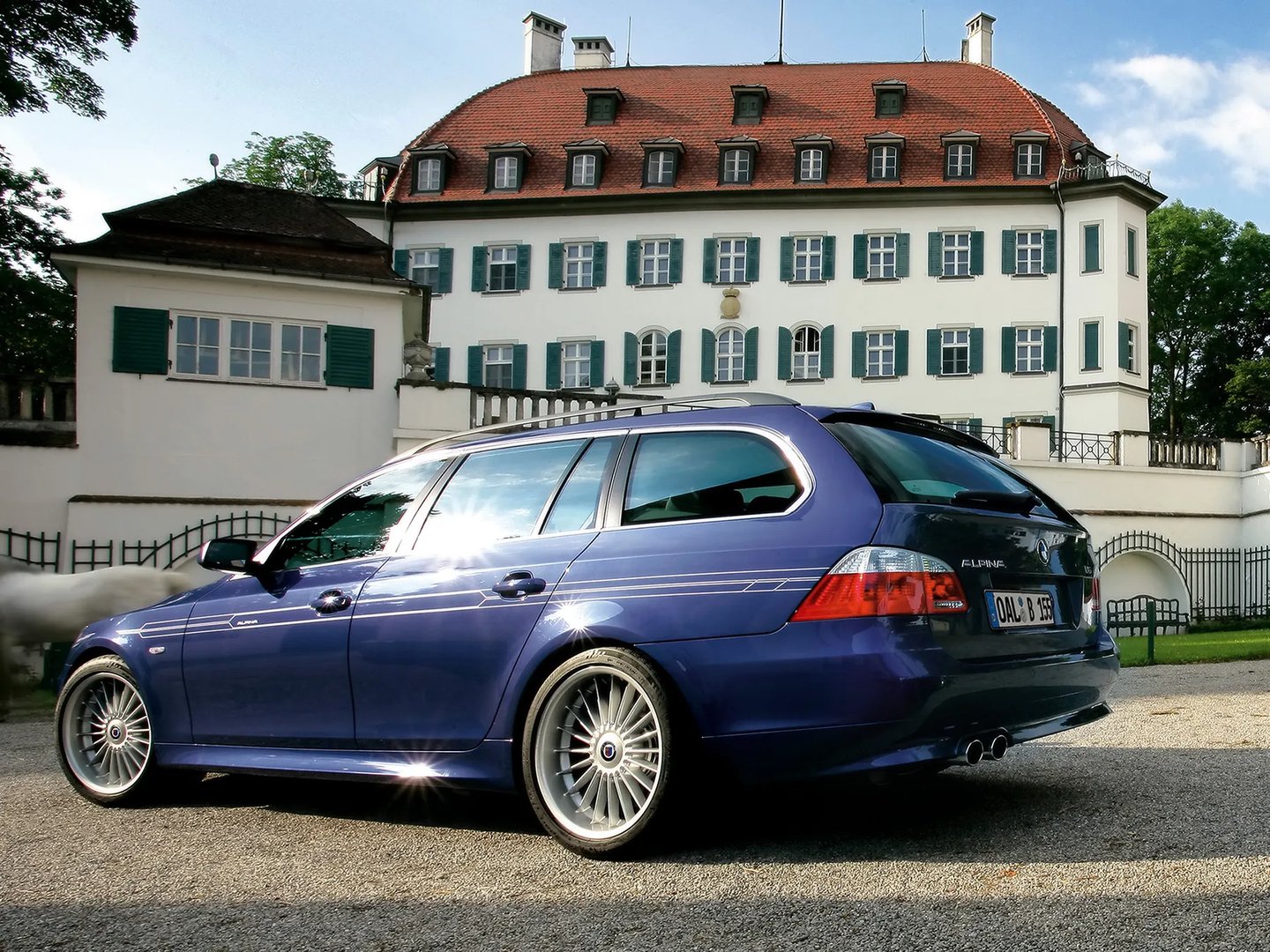 Alpina_B5_1_generation__Estate_5-door__1.jpg