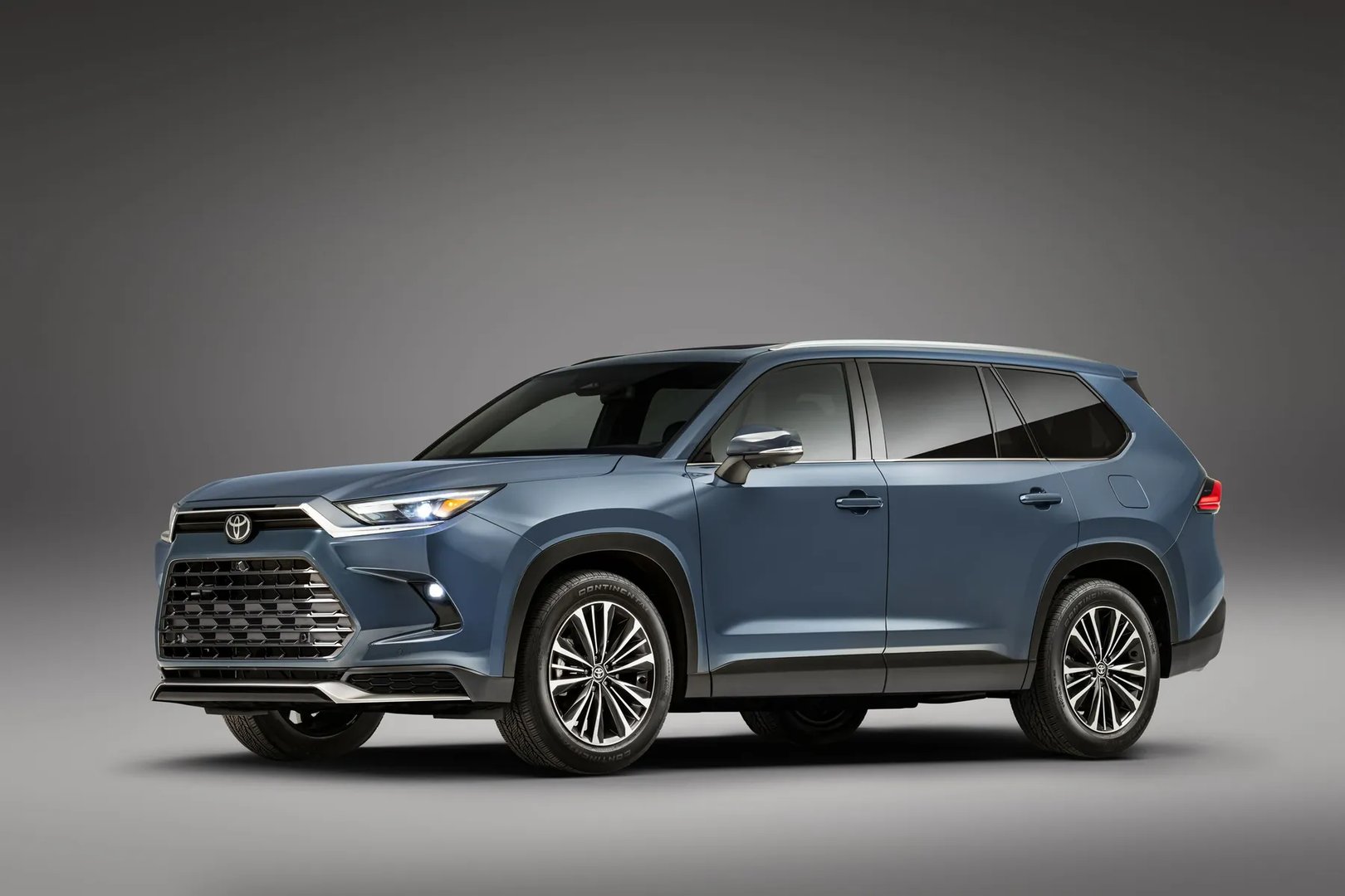 Toyota_Grand_Highlander_1_generation__SUV_5-doors__5.jpg