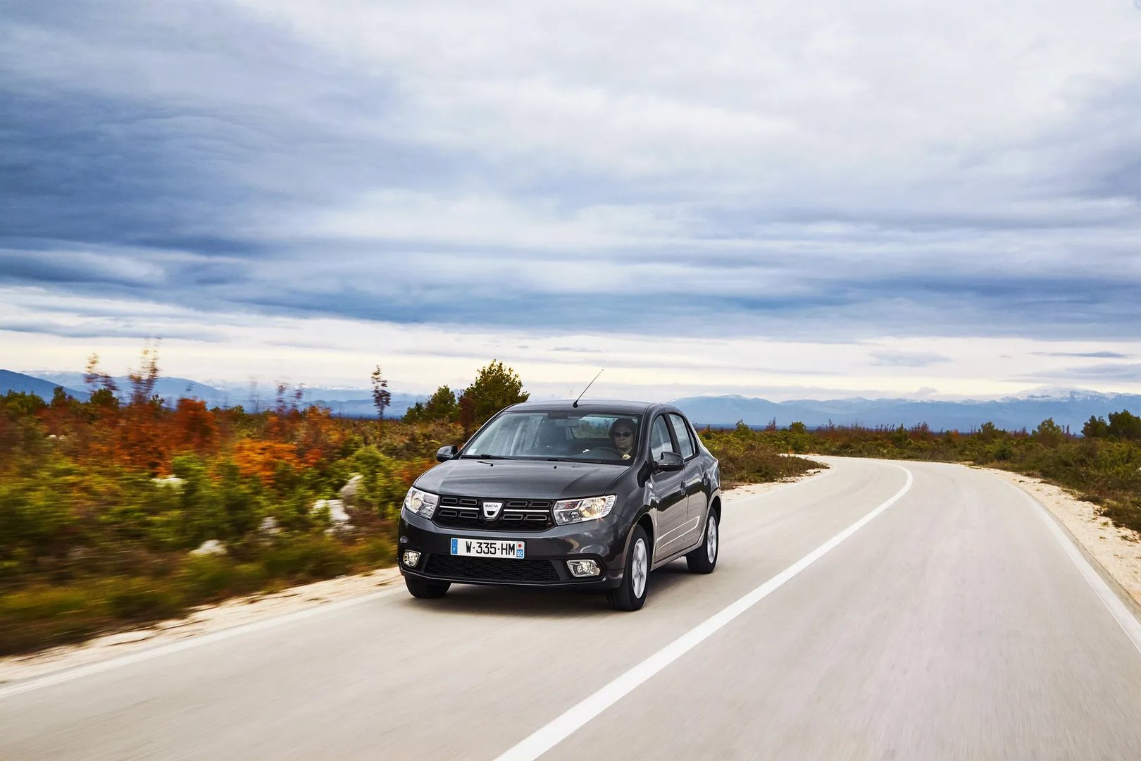 Dacia_Logan_2_generation_restyling__Sedan__9.jpg