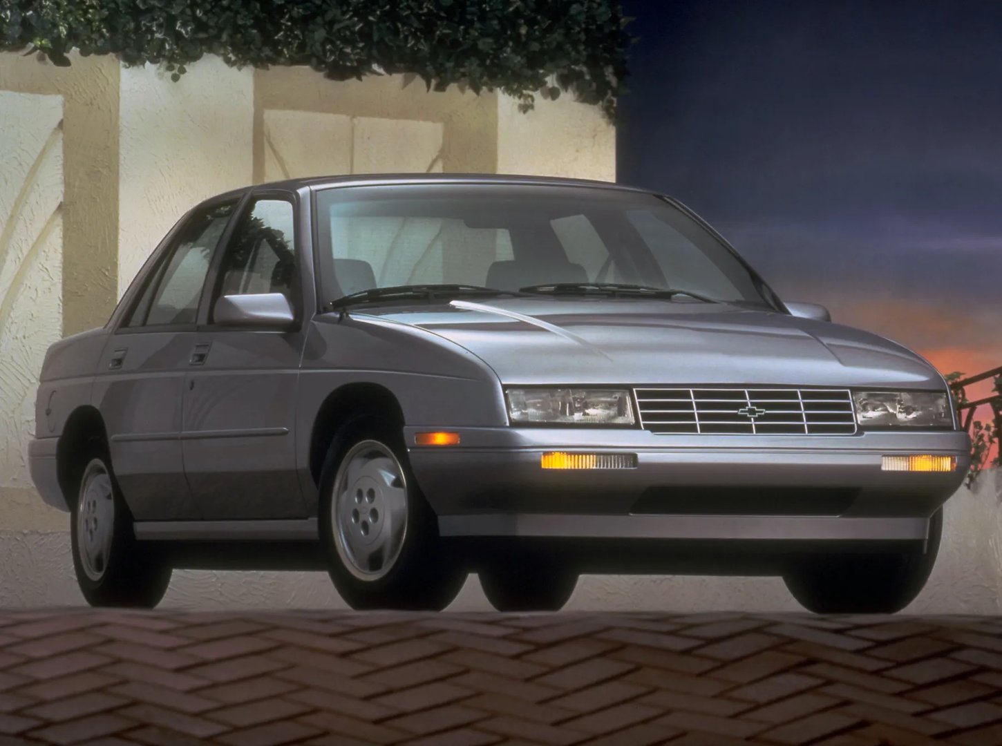 Chevrolet_Corsica_1_generation__Sedan__6.jpg