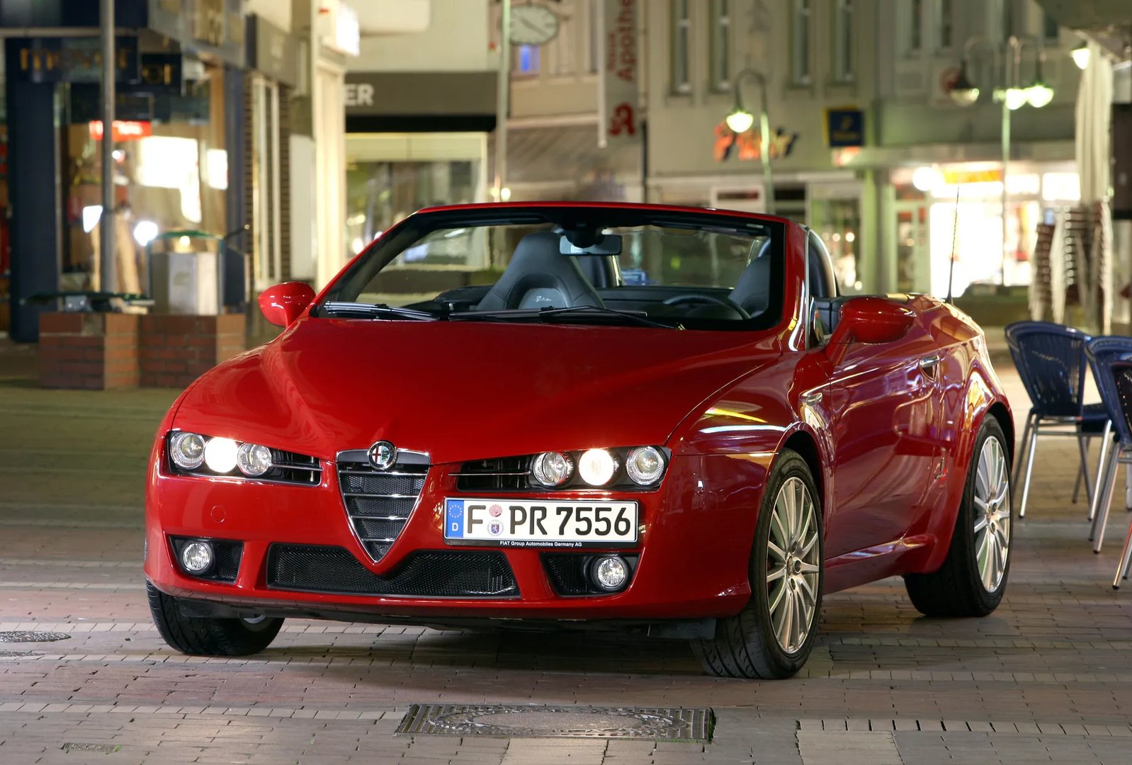 Alfa Romeo_Spider_3_generation__Cabrio__10.jpg
