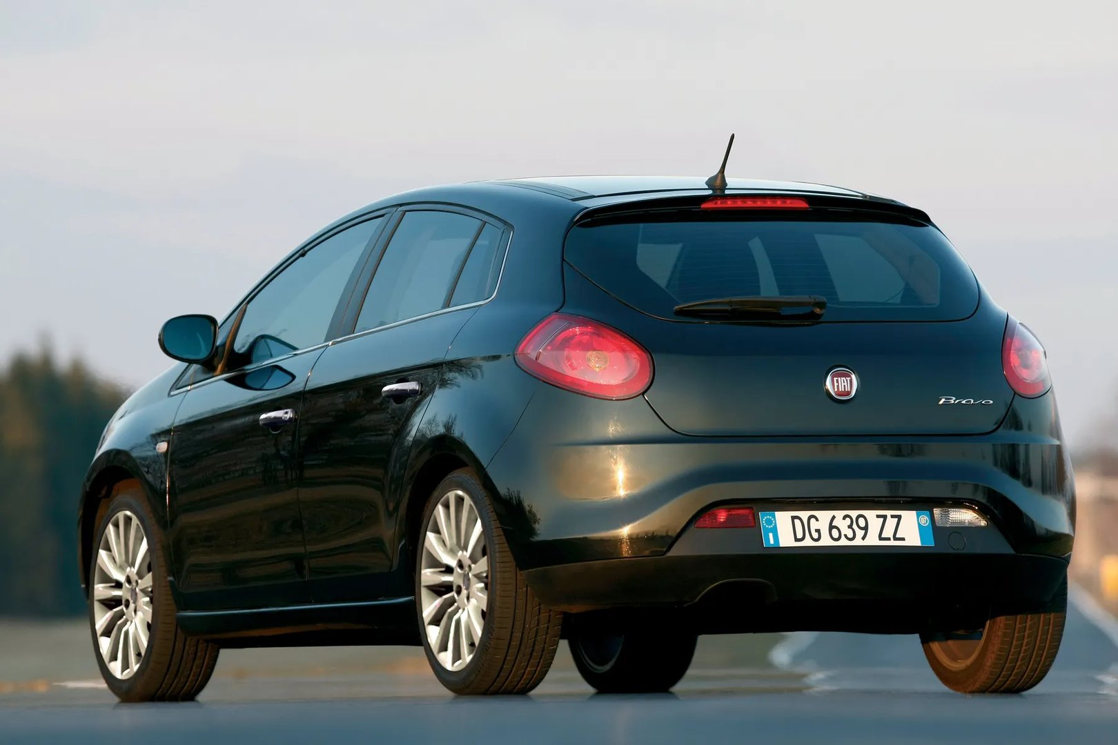 Fiat_Bravo_2_generation__Hatchback_5-door__12.jpg