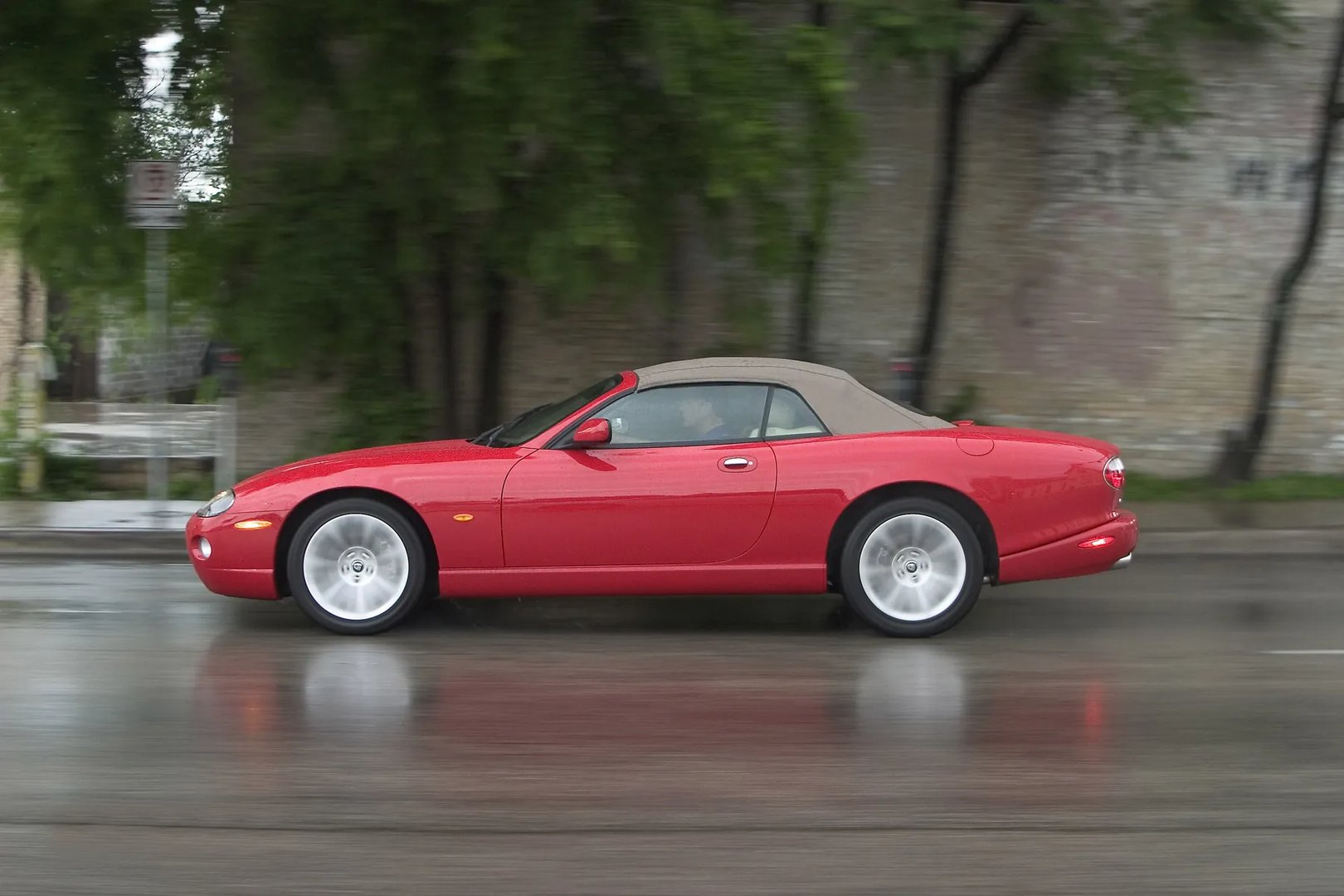 Jaguar_XK_1_generation_restyling__Cabrio__4.jpg