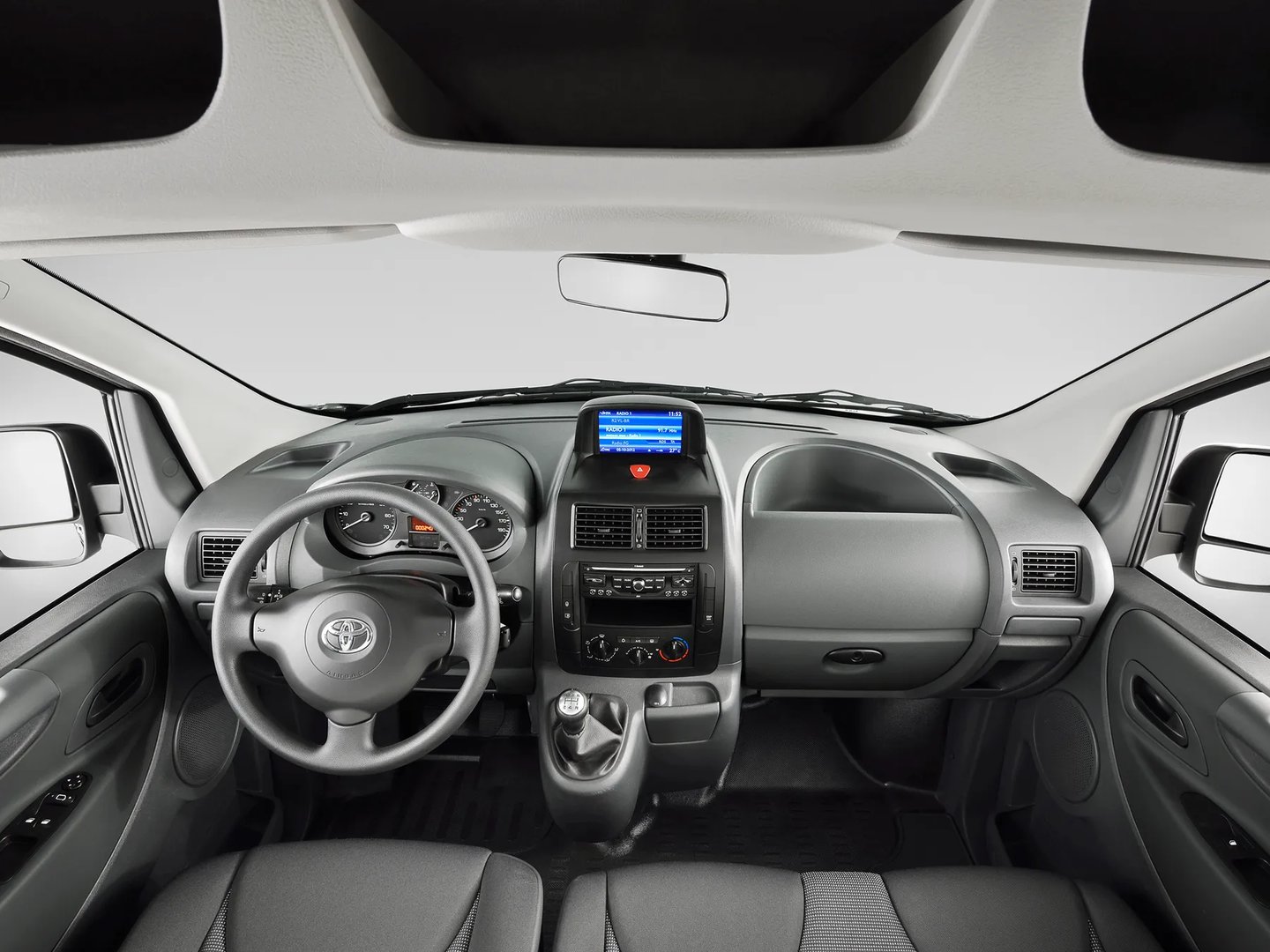 Toyota_ProAce_1_generation__Van_Long__12.jpg