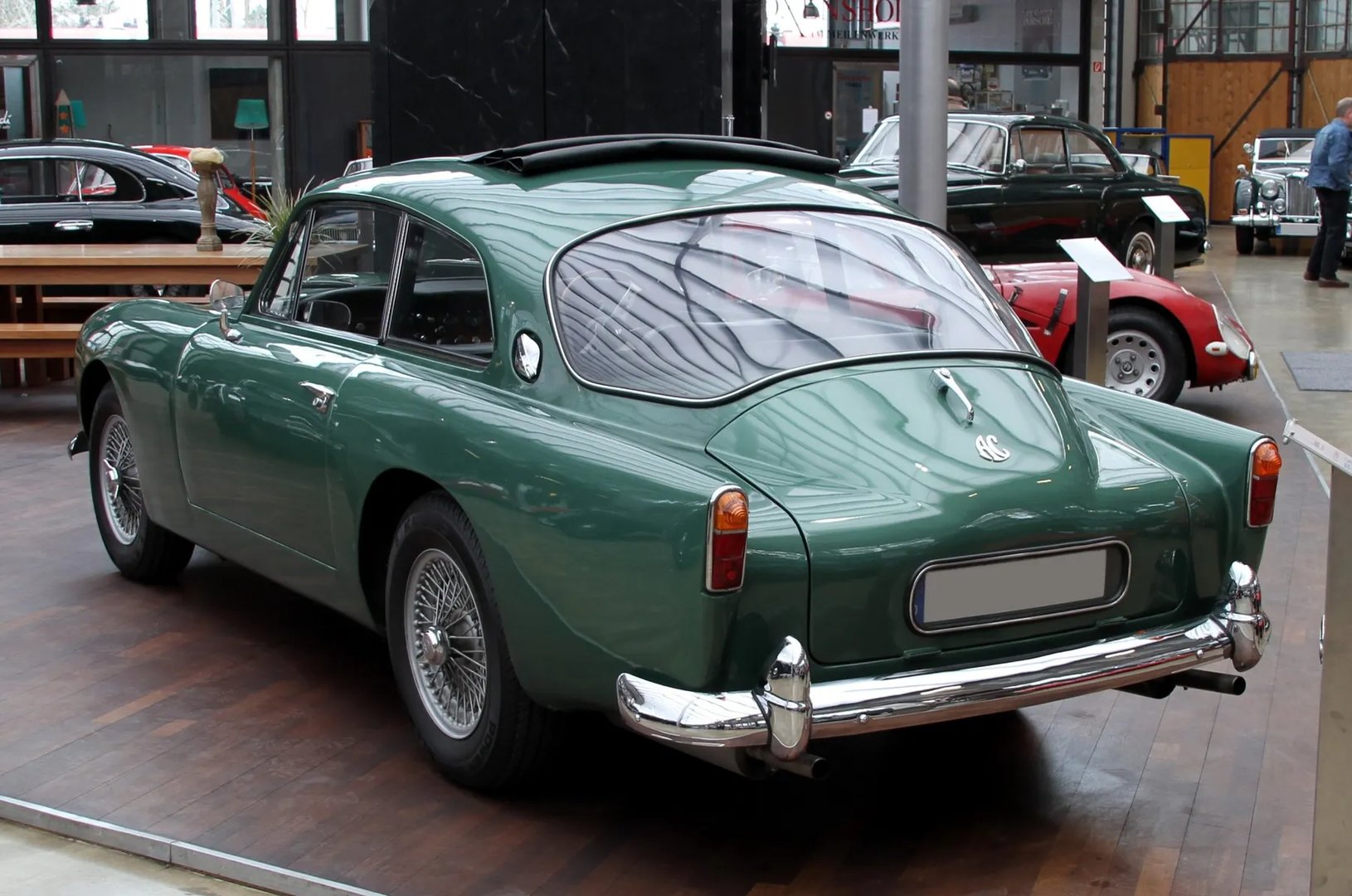AC_Greyhound_1_generation__Coupe_Hardtop__4.jpg