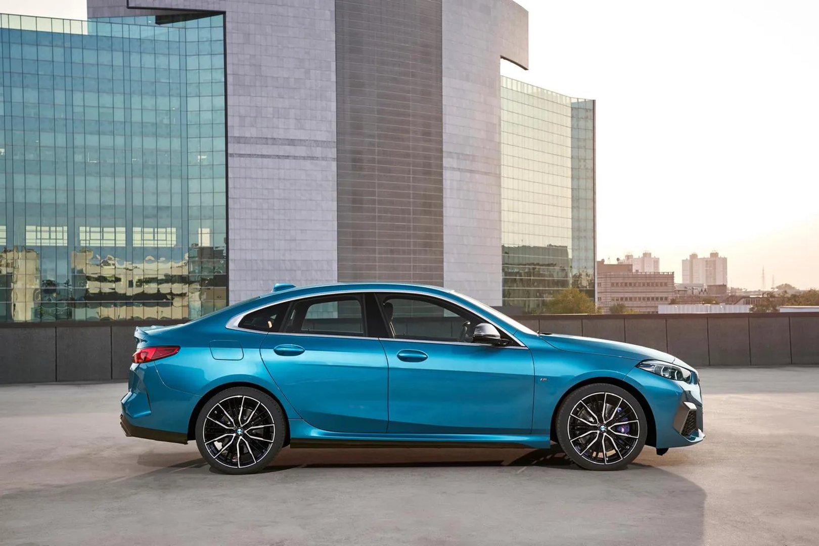 BMW_2_series_1_generation_restyling__Sedan__12.jpg