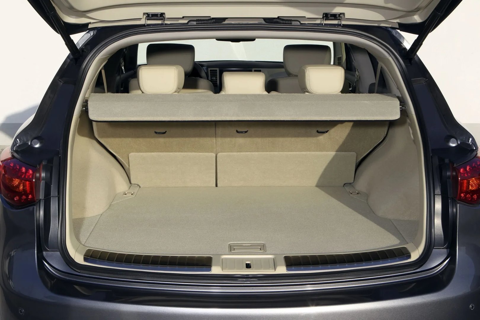 Infiniti_FX_2_generation_restyling__SUV_5-doors__12.jpg