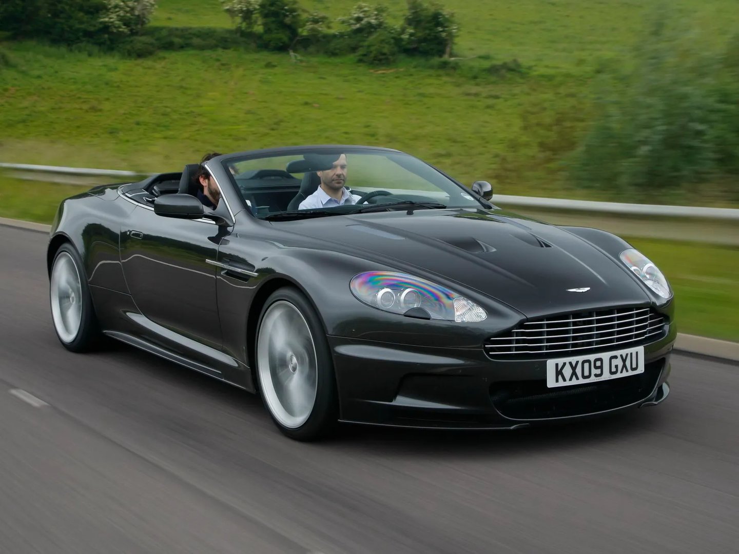 Aston Martin_DBS_2_generation__Cabrio__4.jpg