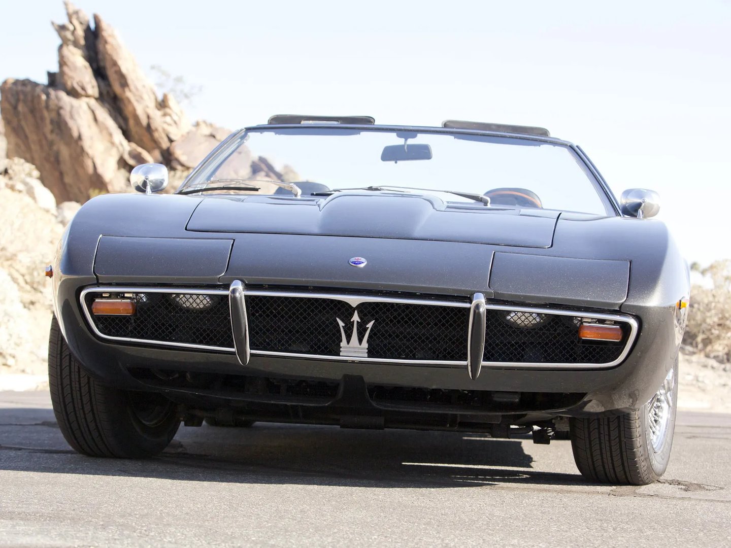 Maserati_Ghibli_1_generation__Roadster__10.jpg
