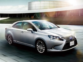 lexus HS