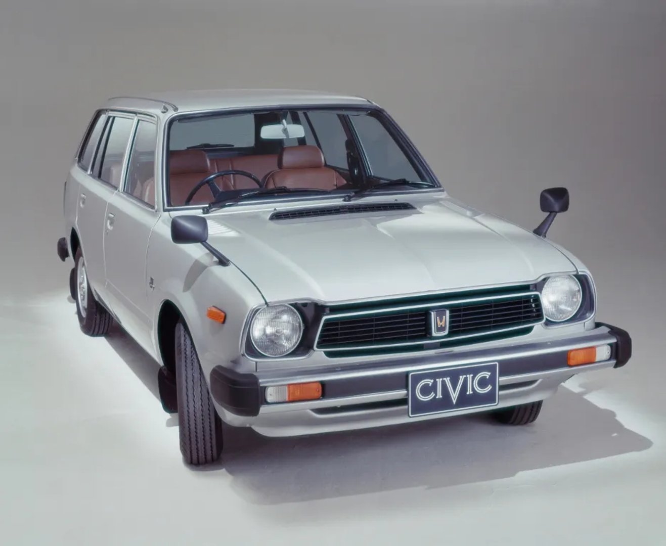 Honda_Civic_1_generation__Estate_5-door__1.jpg