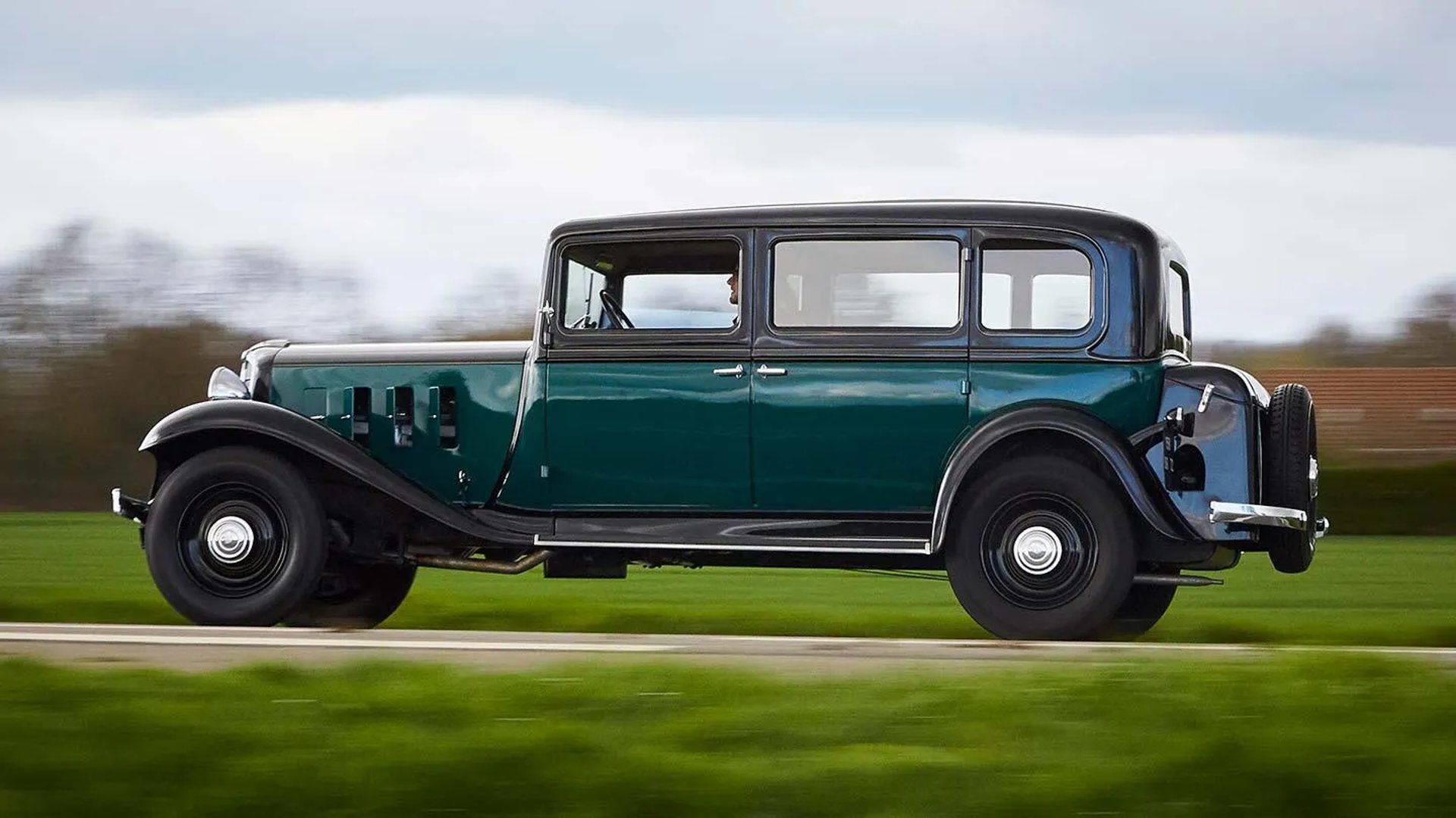 Renault_Vivastella_1_generation__Sedan__5.jpg
