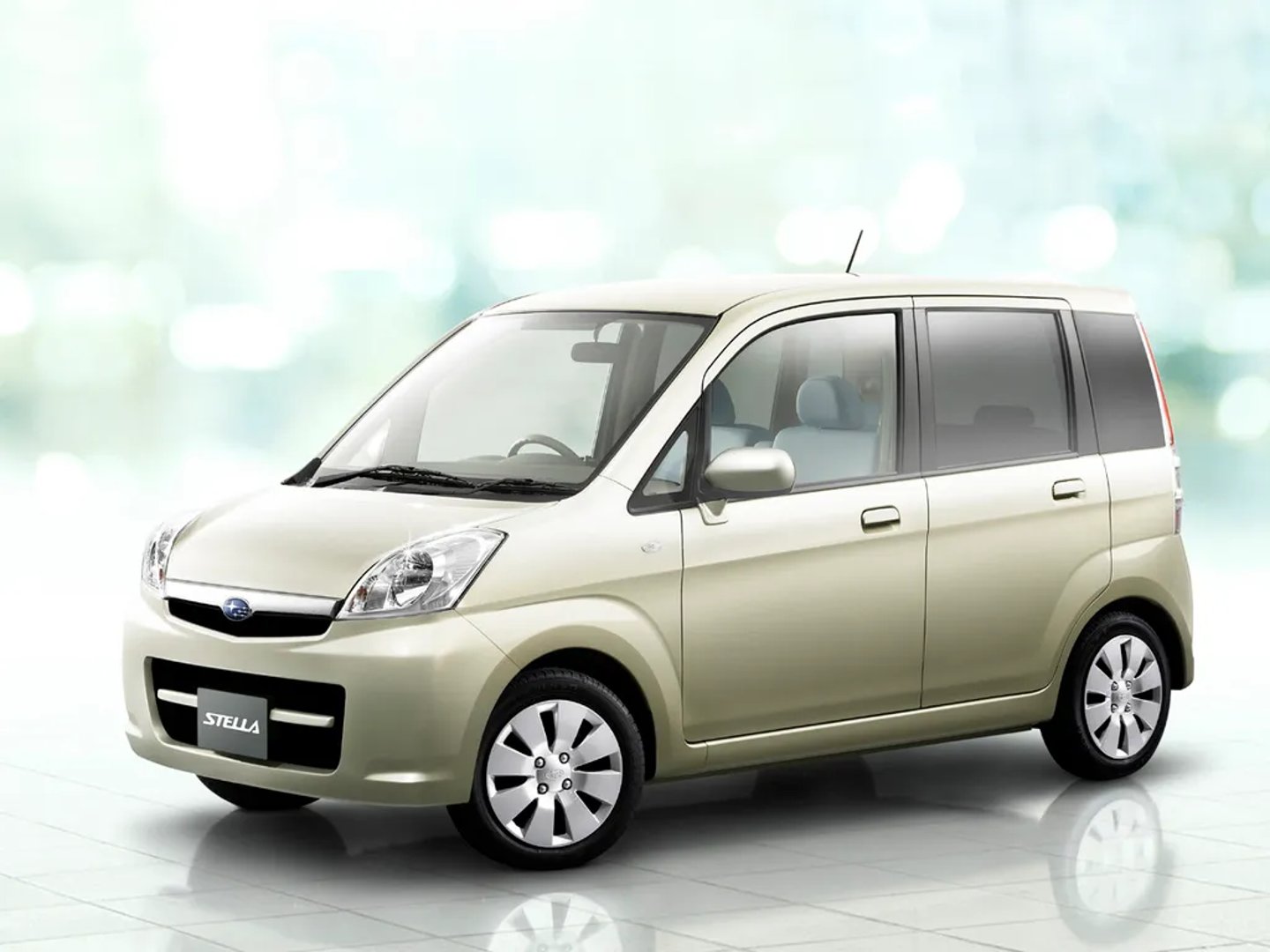 Subaru_Stella_1_generation__Microvan__2.jpg