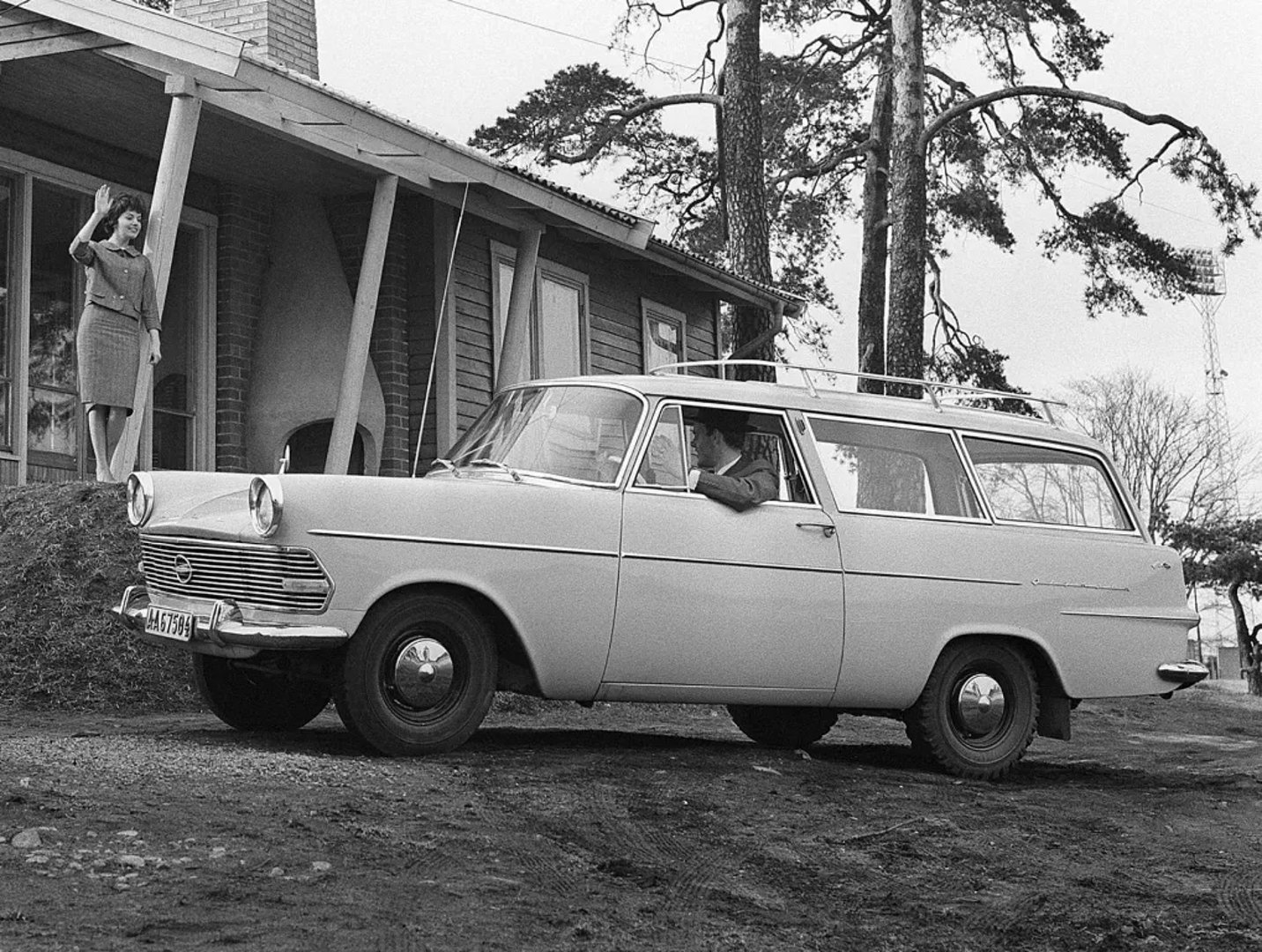 Opel_Olympia_5_generation_restyling__Estate_3-door__5.jpg