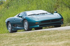 jaguar XJ220