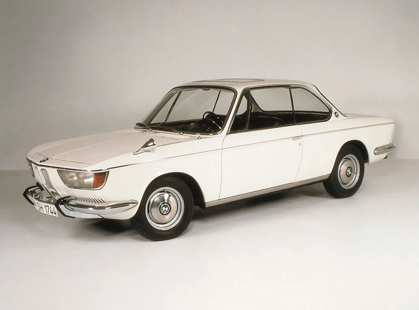 BMW_New_Class_3_generation__Coupe__11.jpg