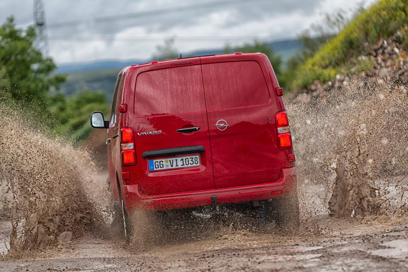 Opel_Vivaro_3_generation__Minivan__8.jpg