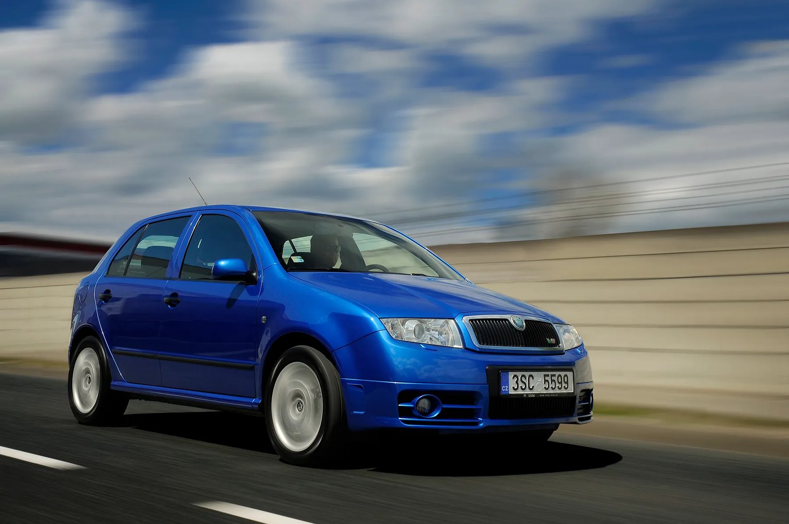 Skoda_Fabia_RS_1_generation_restyling__Hatchback_5-door__5.jpg