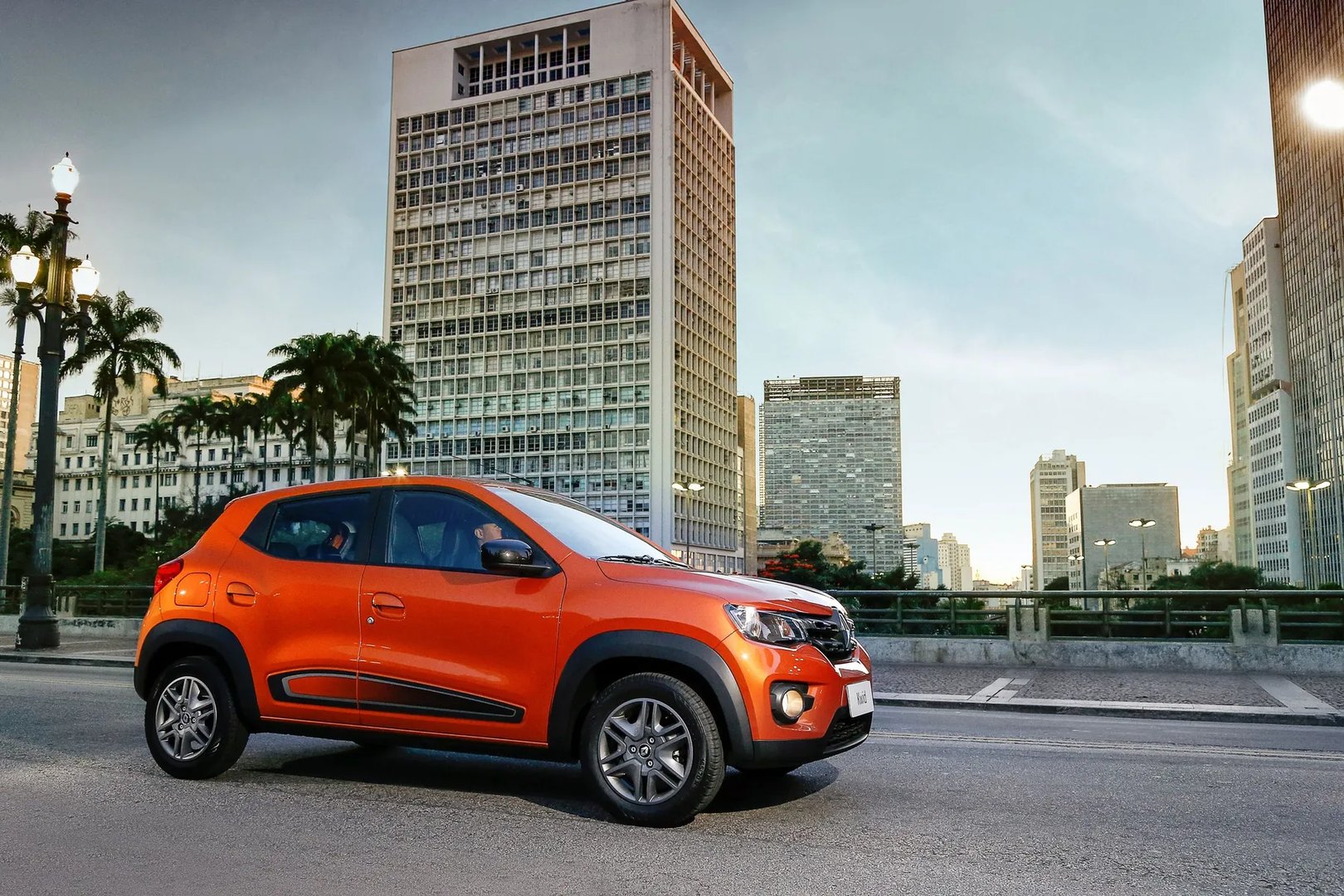 Renault_KWID_1_generation__Mini_5-doors__12.jpg