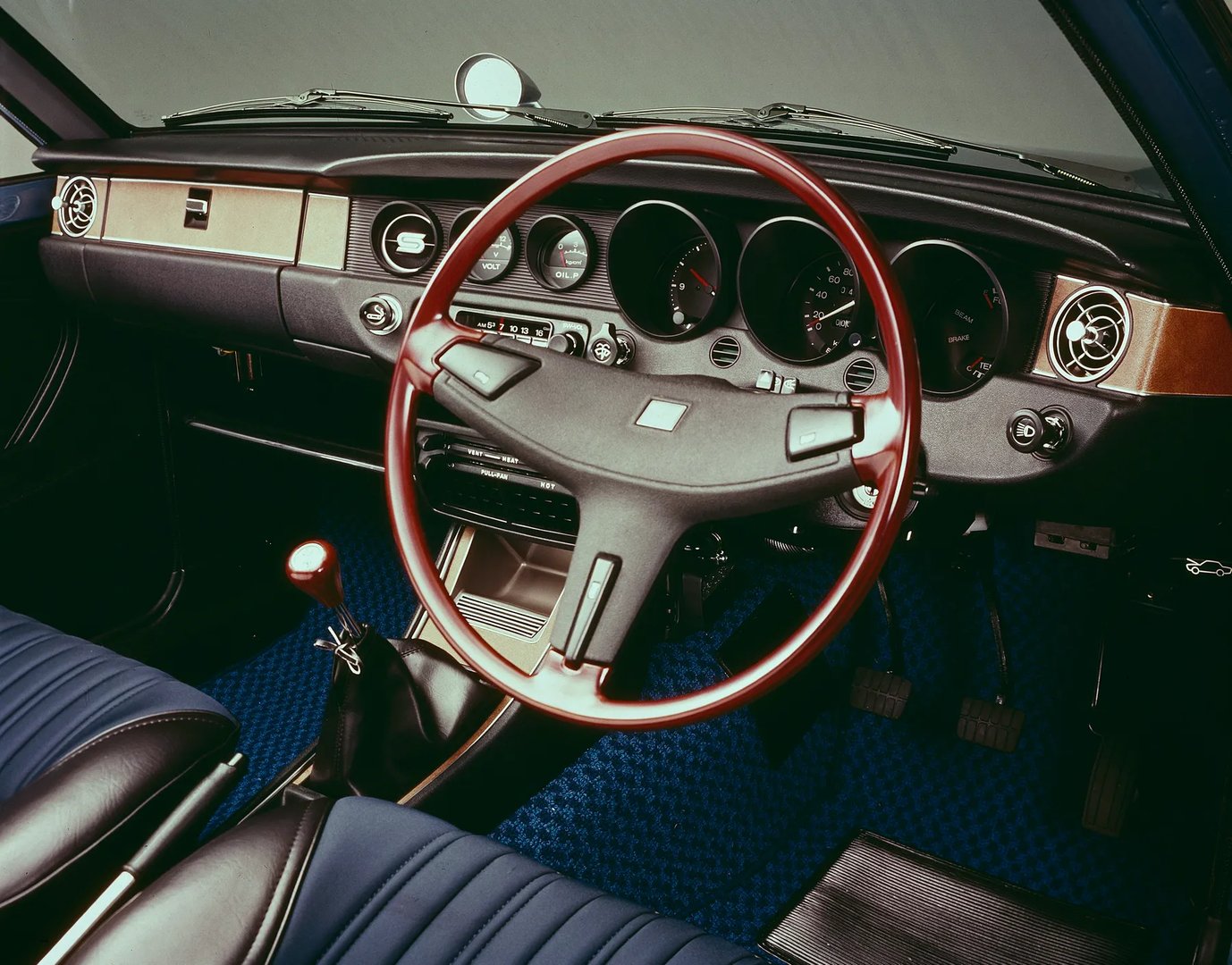 Datsun_Sunny_1_generation__Coupe__10.jpg