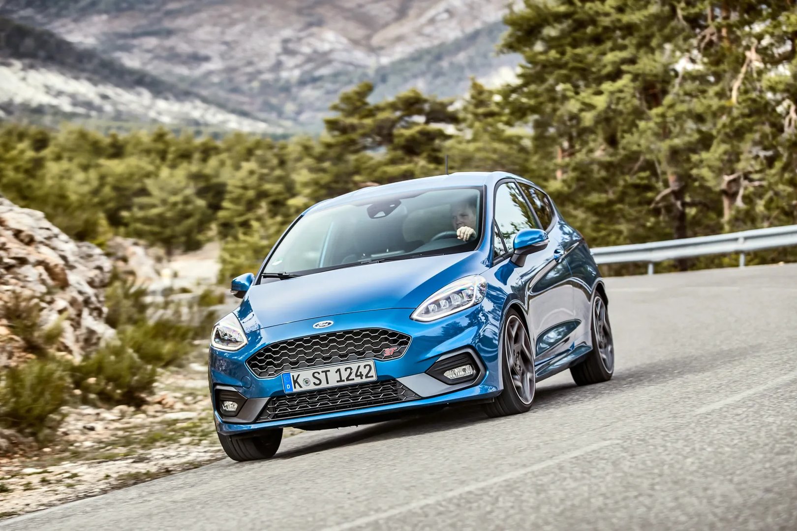 Ford_Fiesta_ST_7_generation__Mini_3-doors__7.jpg