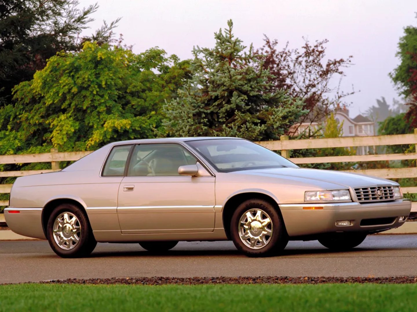 Cadillac_Eldorado_10_generation__Coupe__12.jpg