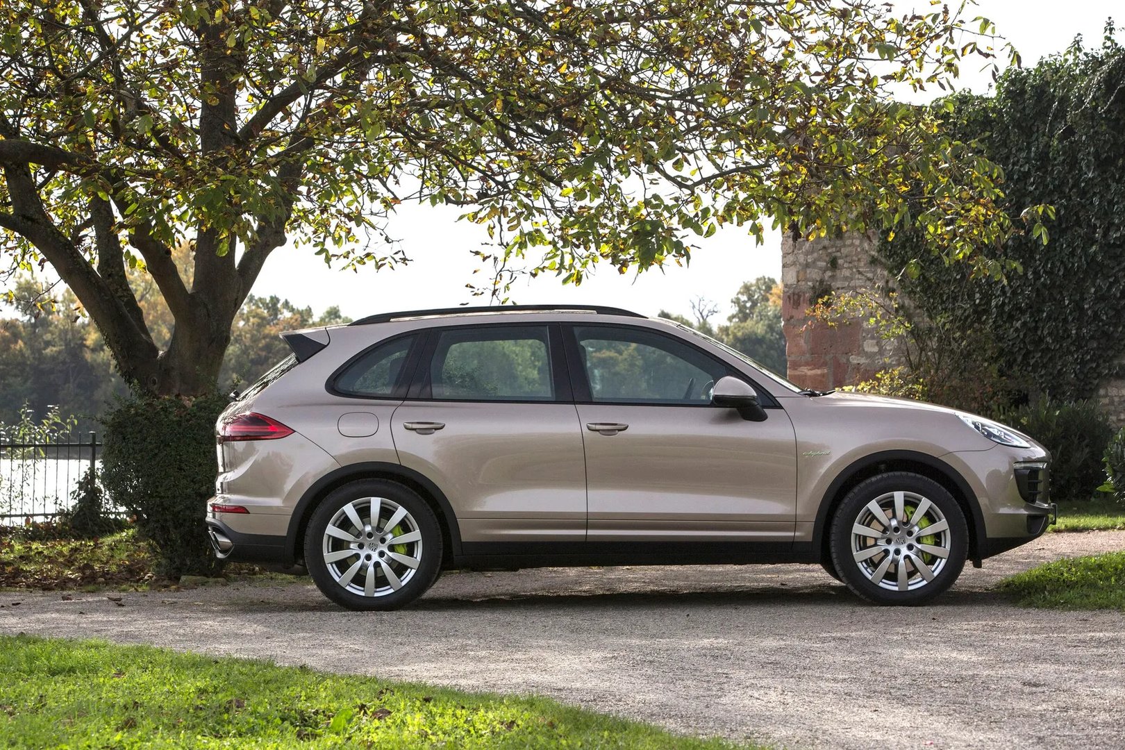 Porsche_Cayenne_2_generation_restyling__SUV_5-doors__12.jpg