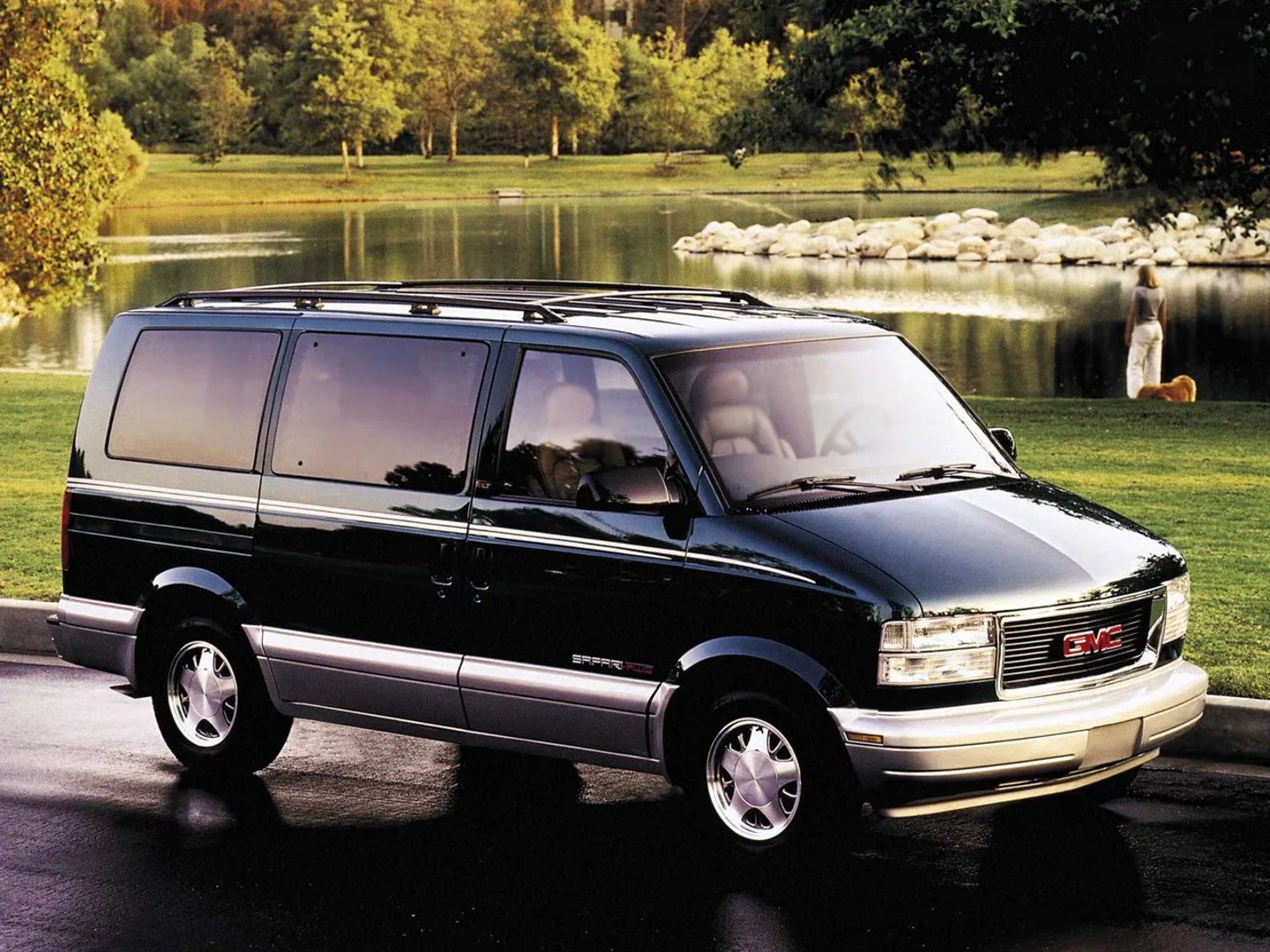 GMC_Safari_2_generation__Minivan__6.jpg